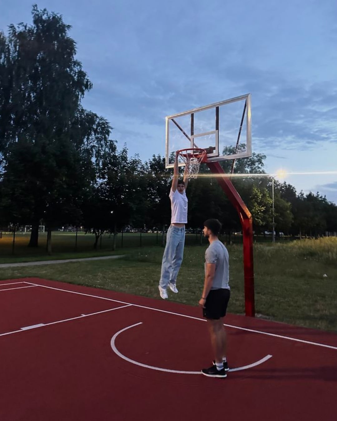 研究:男人應每週與朋友見面兩次! 比起維他命,更需要兄弟陪喝個兩杯