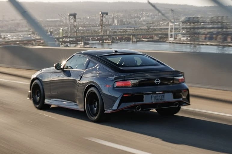 日產 Nissan Z NISMO 2027 年式終於加入手排！6 速 MT 搭配 GT-R 煞車系統全面升級！