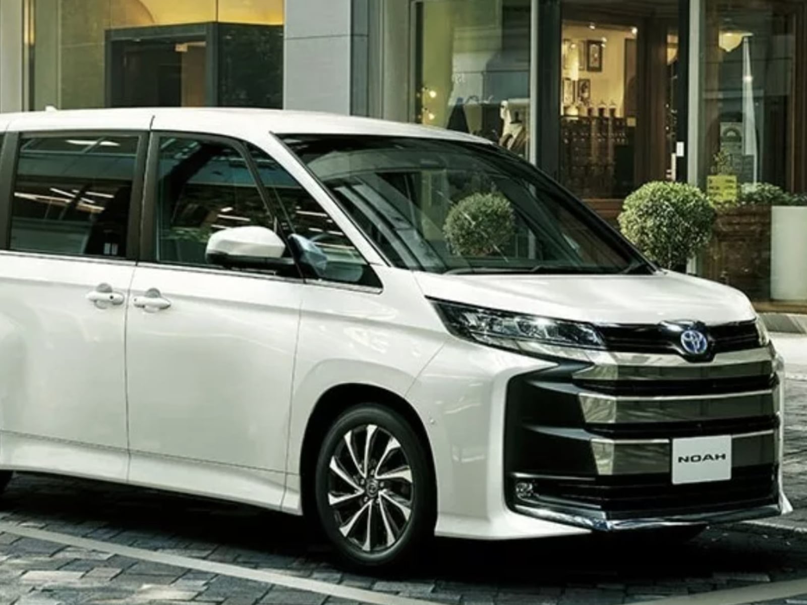 Toyota Noah 2026 小改款曝光！傳汽油車恐停產、台灣有望生產回銷日本！