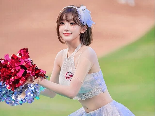 李珠珢才淚崩宣布「ALL IN 台灣」！4 月班表卻僅出勤 3 天，網酸：「清明節限定！」