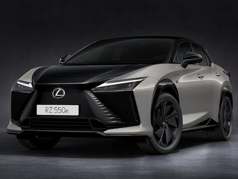 Lexus RZ F Sport 推模擬手排系統！電動車也能體驗 8 速換檔與頓挫感！