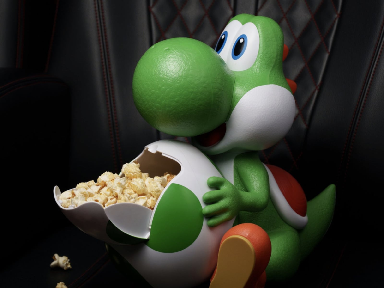 《超級瑪利歐銀河電影版》耀西爆米花桶開賣！威秀瑪利歐電影周邊、免費海報攻略一次看！