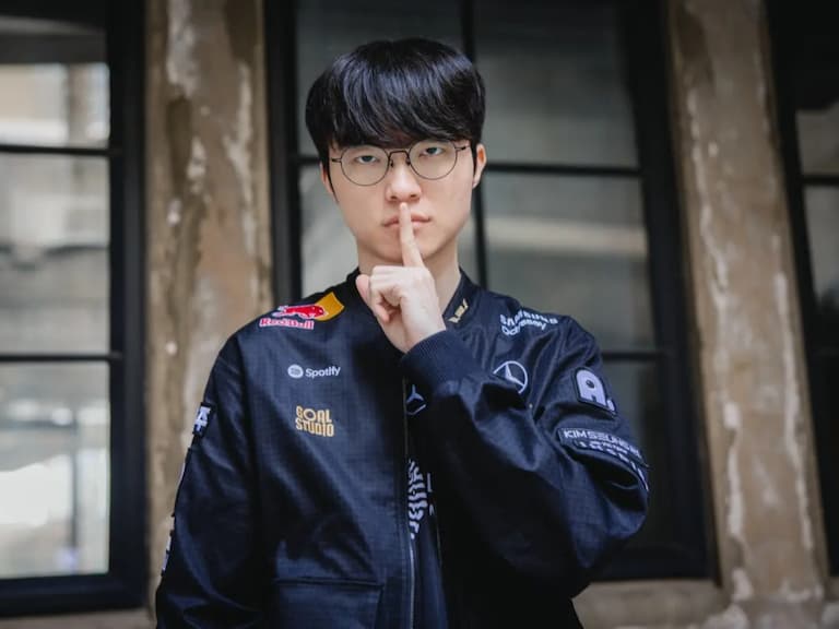 2025 年度「最具影響力韓流明星」榜單出爐！Faker 擠進前 5 名成唯一電競選手！