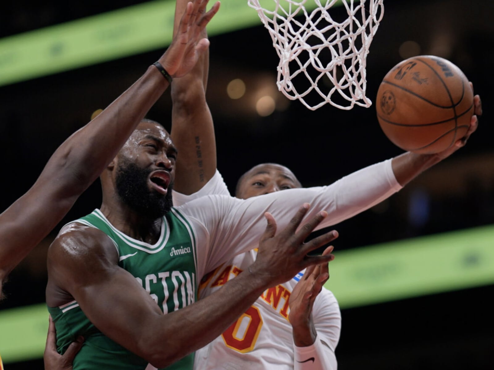 NBA／Jonathan Kuminga 單防釘板Jaylen Brown！前 FMVP 29 投 9 中命中率僅 31%！