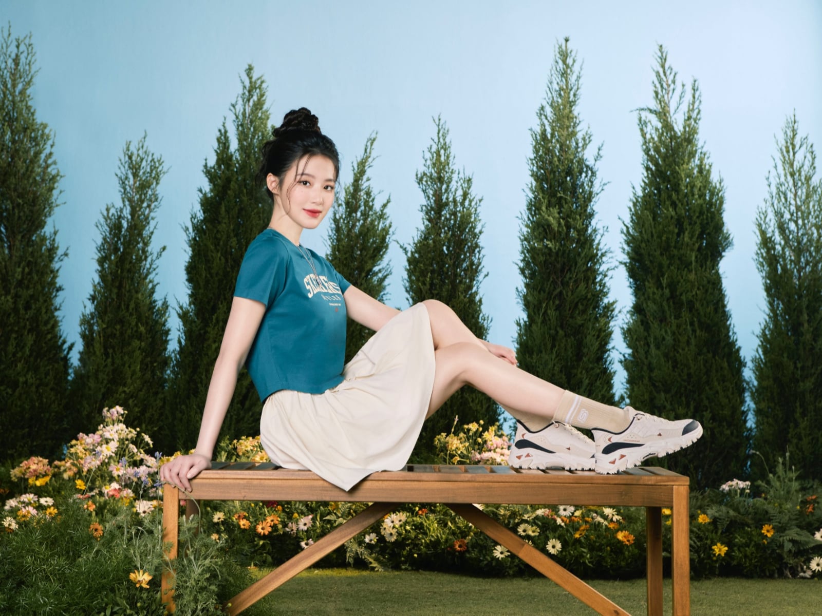 舒華穿上 SKECHERS 新鞋狂讚「甜酷並存」！Urban Outdoor 風格爆紅，D'LITE MAX、D'LITES HIKER 售價一次看！