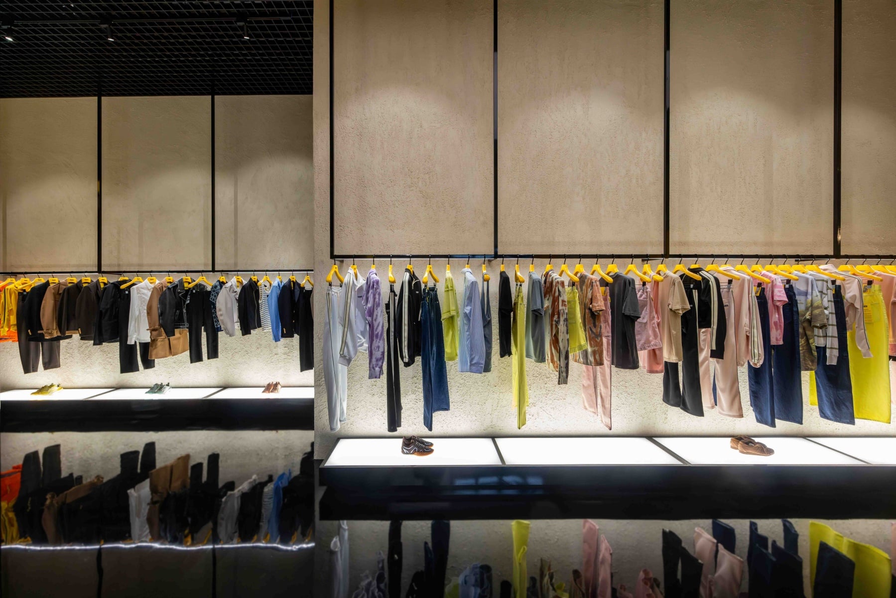 Onitsuka Tiger鬼塚虎微風南山概念店盛大開幕！攜手周興哲、邵雨薇演繹亞洲時尚新場域！