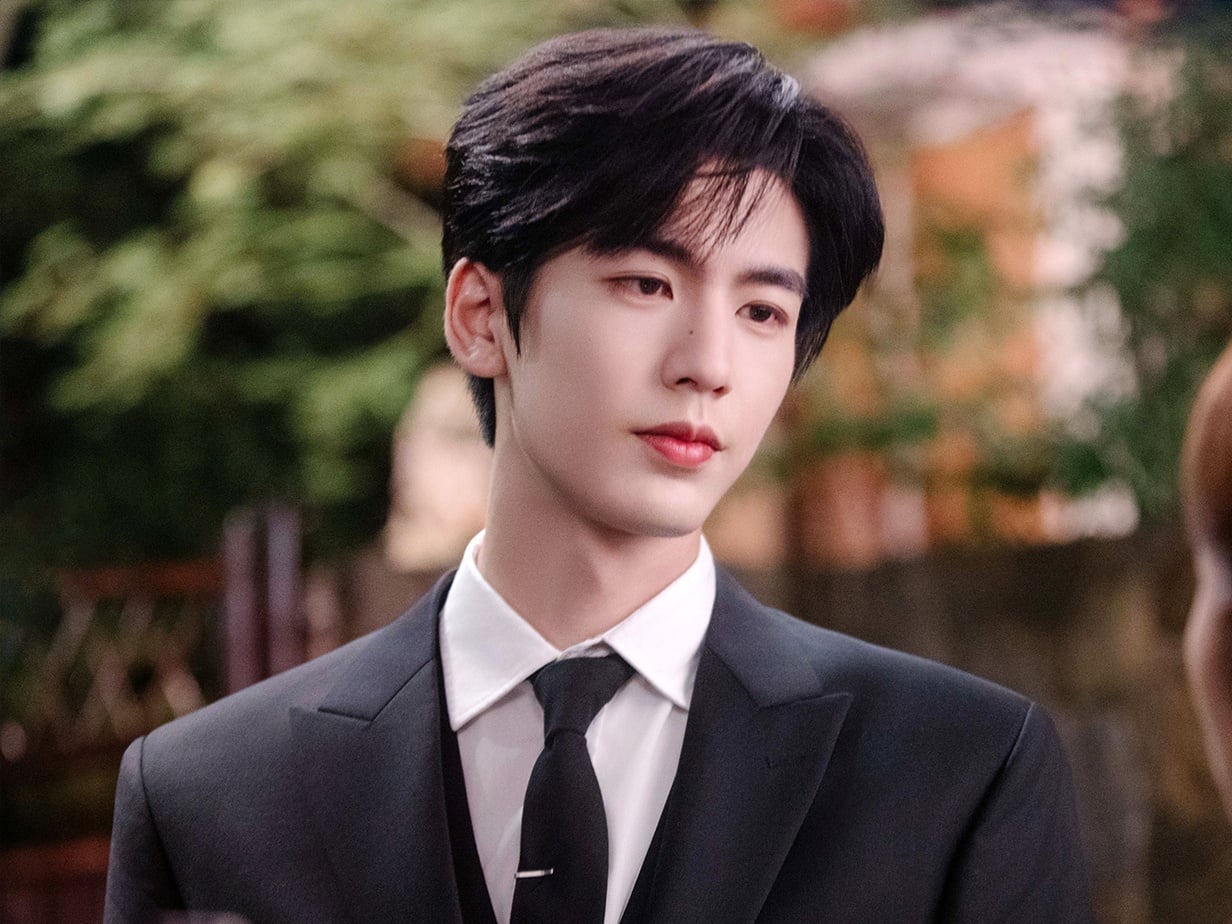 《逐玉》張凌赫曬視訊電話影片太逼真！粉絲暈慘：「這談了有什麼區別！」