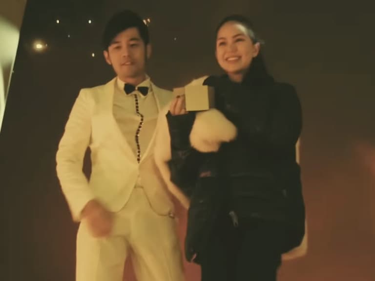 周杰倫〈I Do〉MV 公開求婚昆凌畫面！英國古堡配煙火秀超浪漫！
