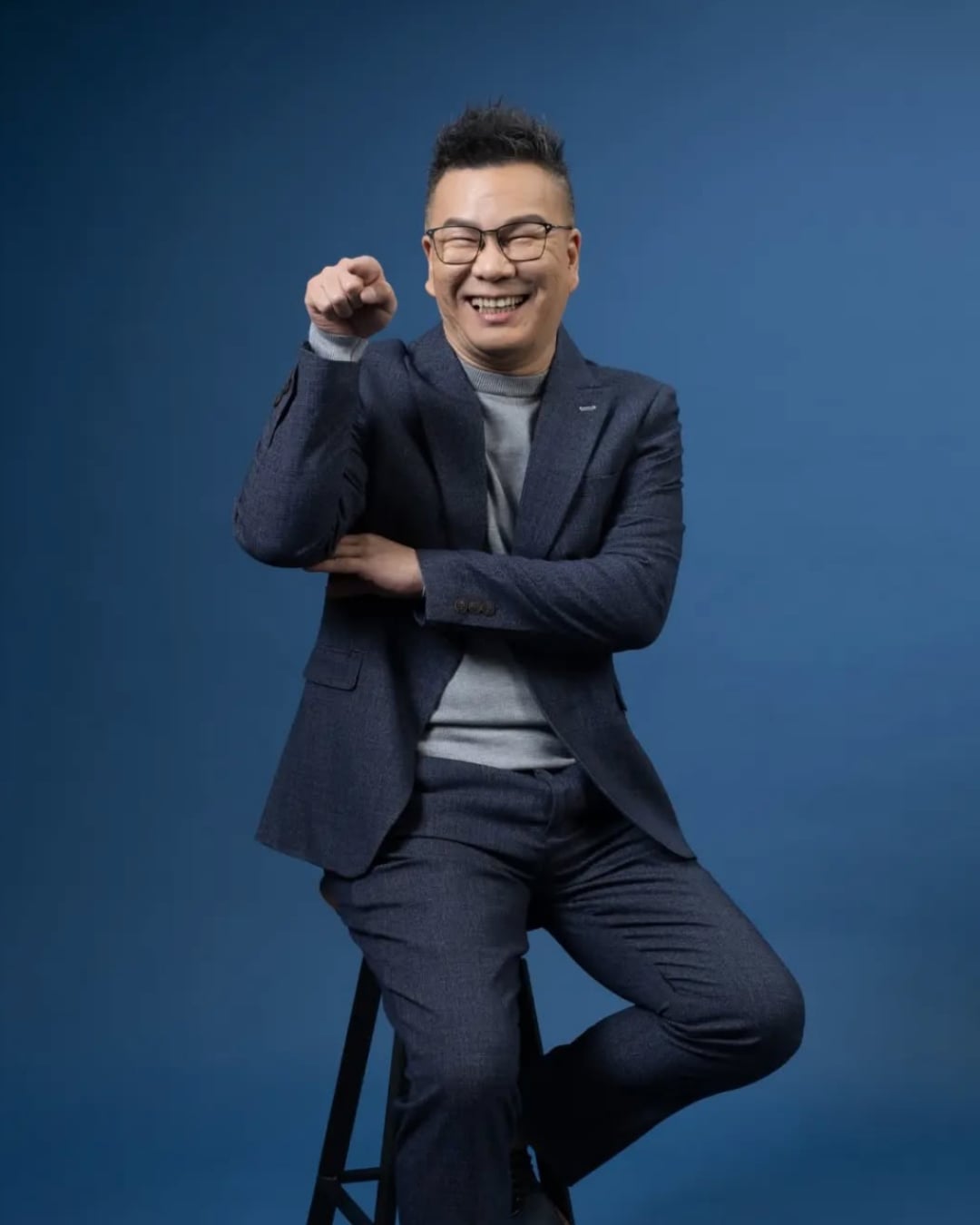 沈玉琳 14 句「荒謬金句」笑中帶淚！「有錢就任性，沒錢就認命」網狂讚：荒謬大師就是不一樣！