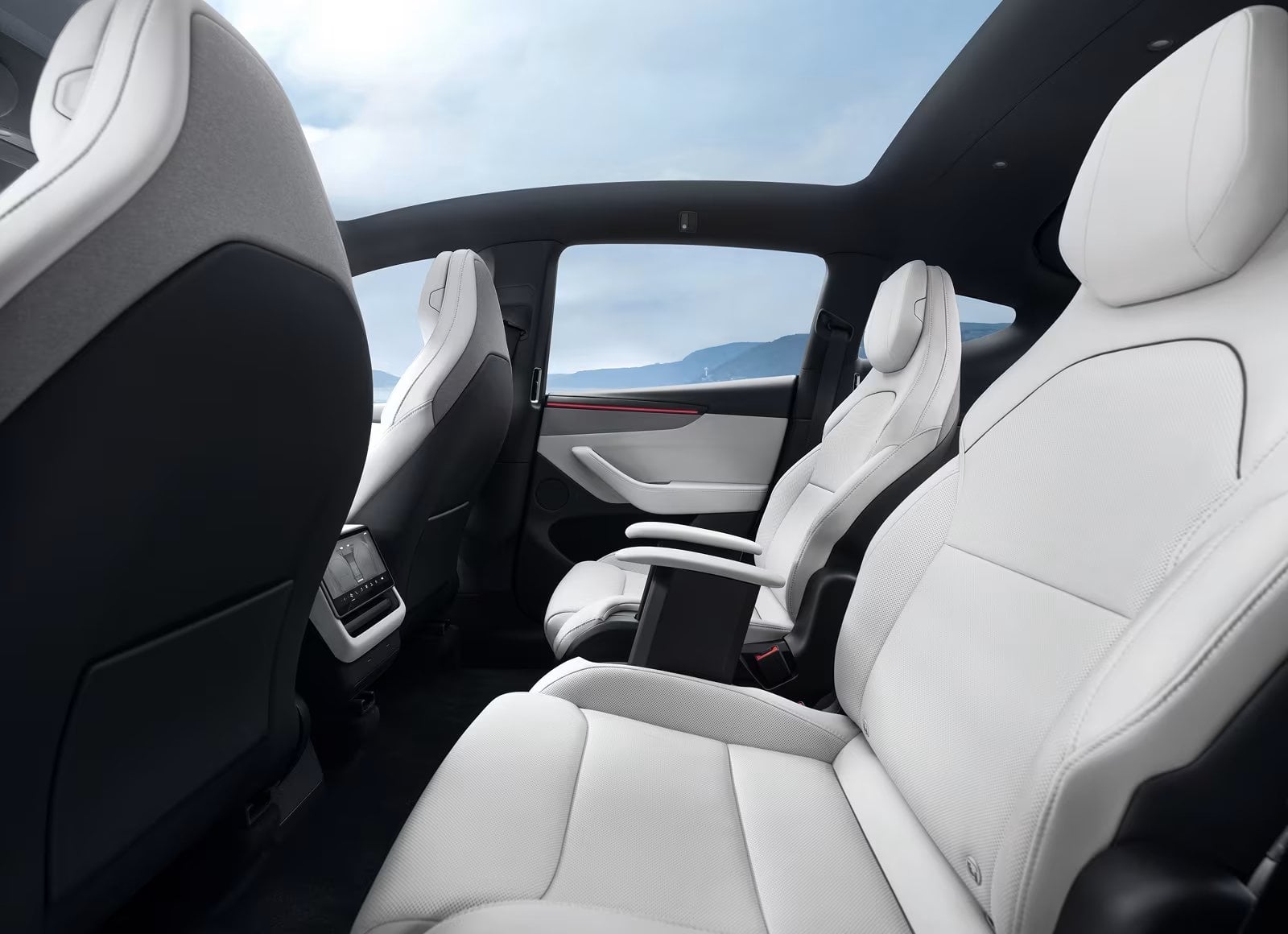 特斯拉 Model Y L 日本開賣！6人座SUV售749萬日圓 韓國單月破萬台奪冠