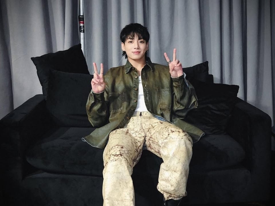 柾國被譽為「全能中心代表」！獨唱、說唱、舞蹈樣樣精通⋯國際認可度無與倫比，連美國網站都認證他最帥！