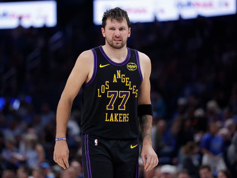 NBA／Luka Doncic 左腿二級拉傷無限期缺陣！經紀人正式向聯盟 65 場門檻提出挑戰申請！