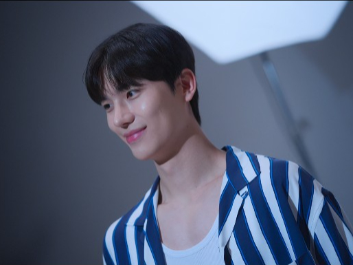 《單身即地獄5》男神升級簽約經紀公司！金高恩19款妝容清單曝光、親揭整容真相