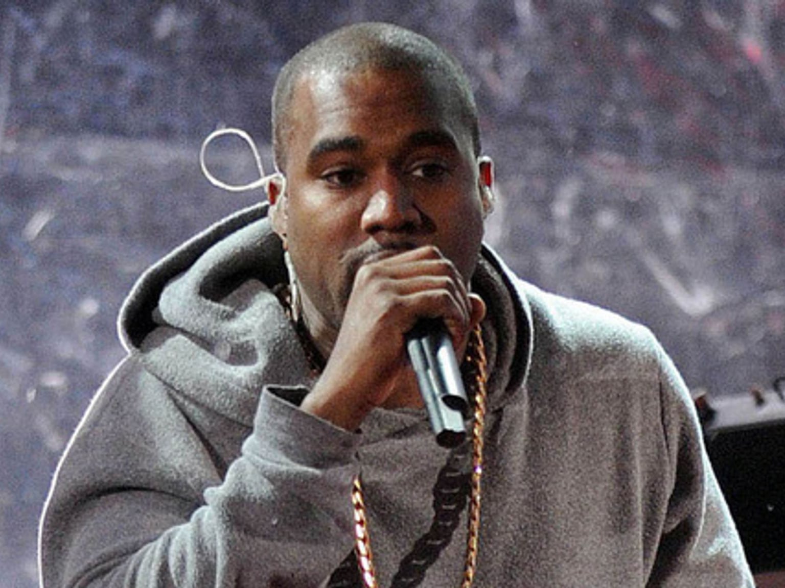 肯爺 Kanye West 將壓軸演出音樂節遭抵制！品牌紛紛撤資主辦方喊話：「給予寬容與反思空間！」