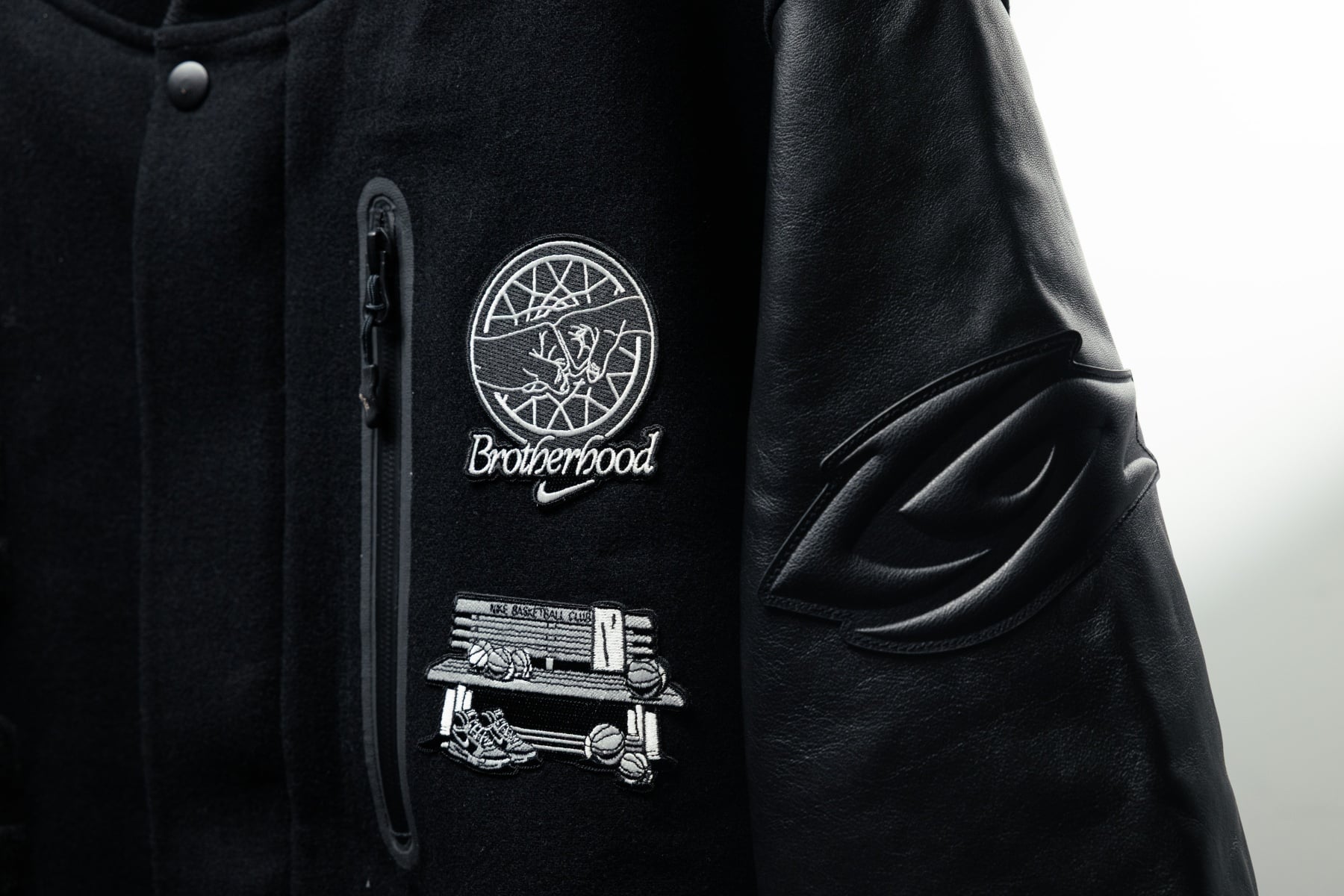 Nike 為林志傑打造「專屬退休禮盒」曝光!Kobe 8 黑金野獸戰靴、皮革外套致敬細節滿滿!