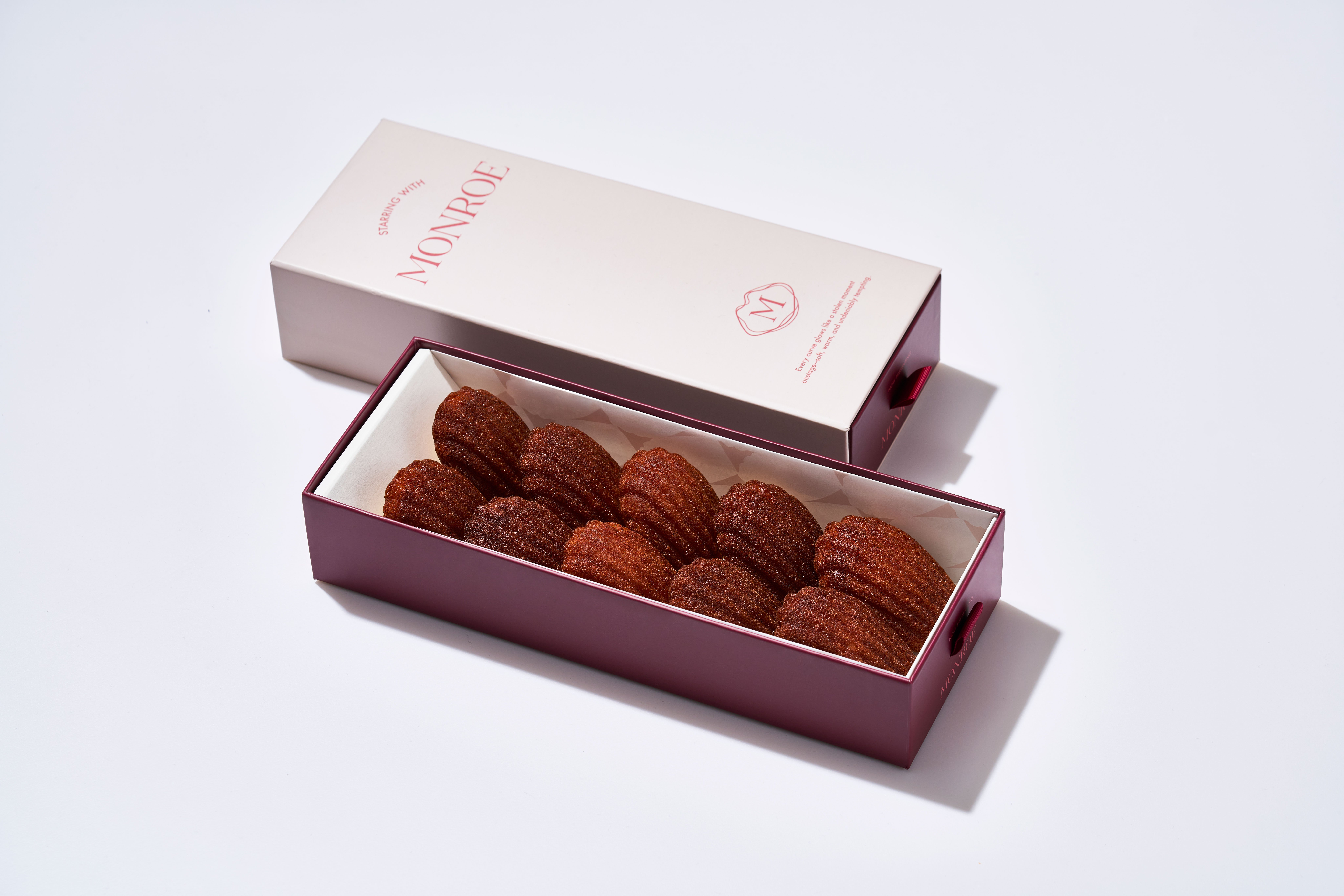 從配角甜點到主角光環爆發！「立秋 Li Chiu」人氣瑪德蓮華麗變身，「夢露 Monroe」禮盒品牌正式誕生！