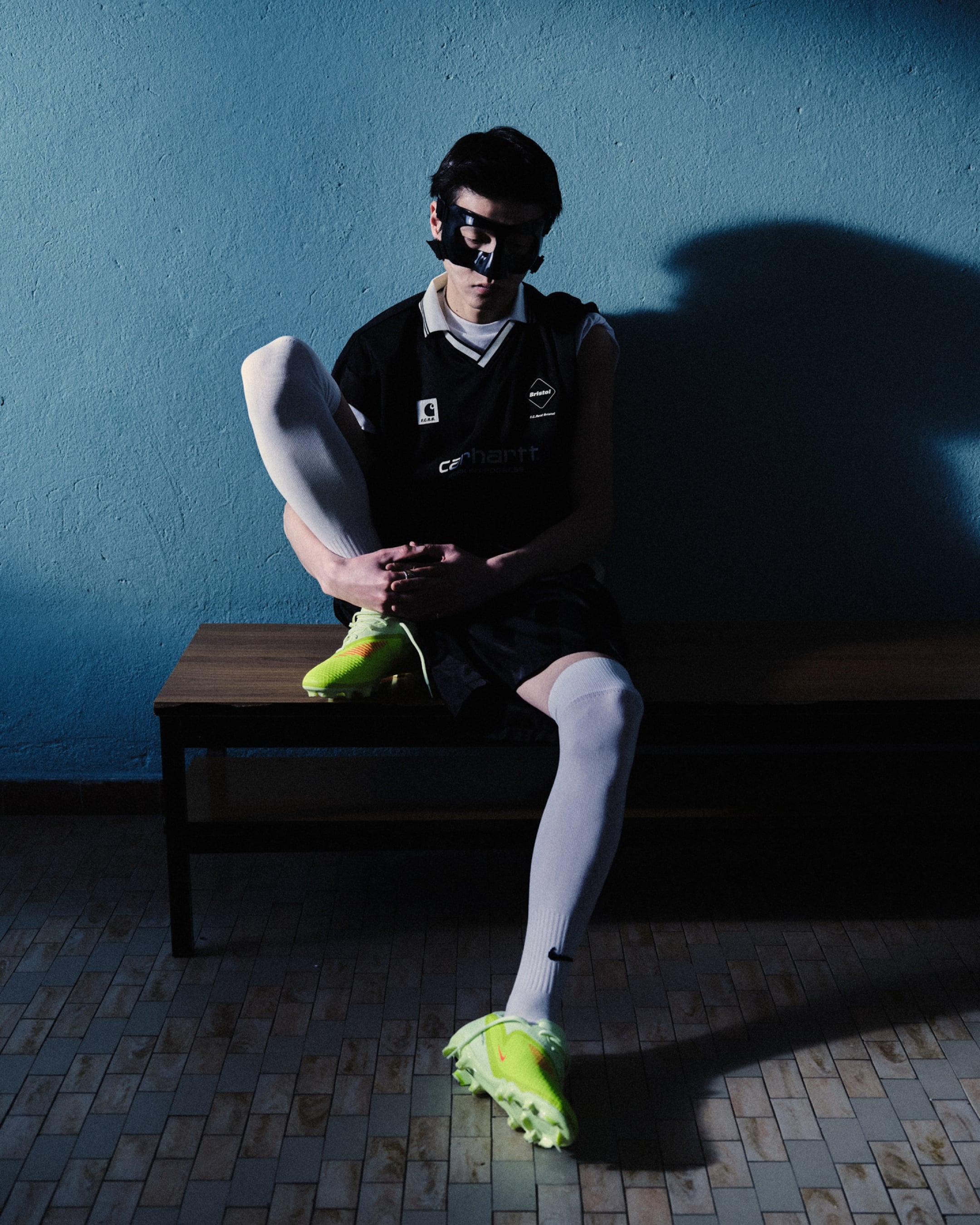 F.C. Real Bristol × Carhartt WIP 台灣發售情報整理！用最帥足球衣穿搭迎接世界盃！