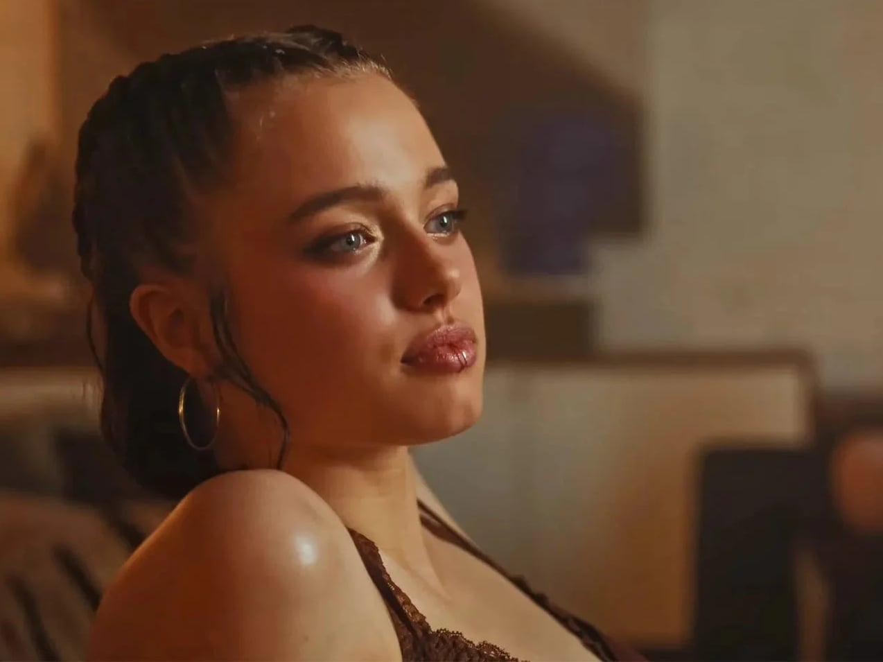 布萊德彼特女兒 Shiloh Jolie 出演 K-POP MV！神複製安潔莉娜裘莉顏值掀熱議！