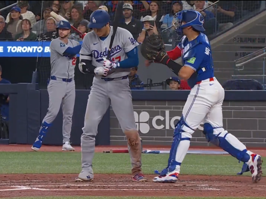 MLB／山本由伸多倫多「魔王歸來」噓聲中狂飆6K！大谷翔平遭誤擊左臂痛到叫聲、距一朗紀錄僅差1場！