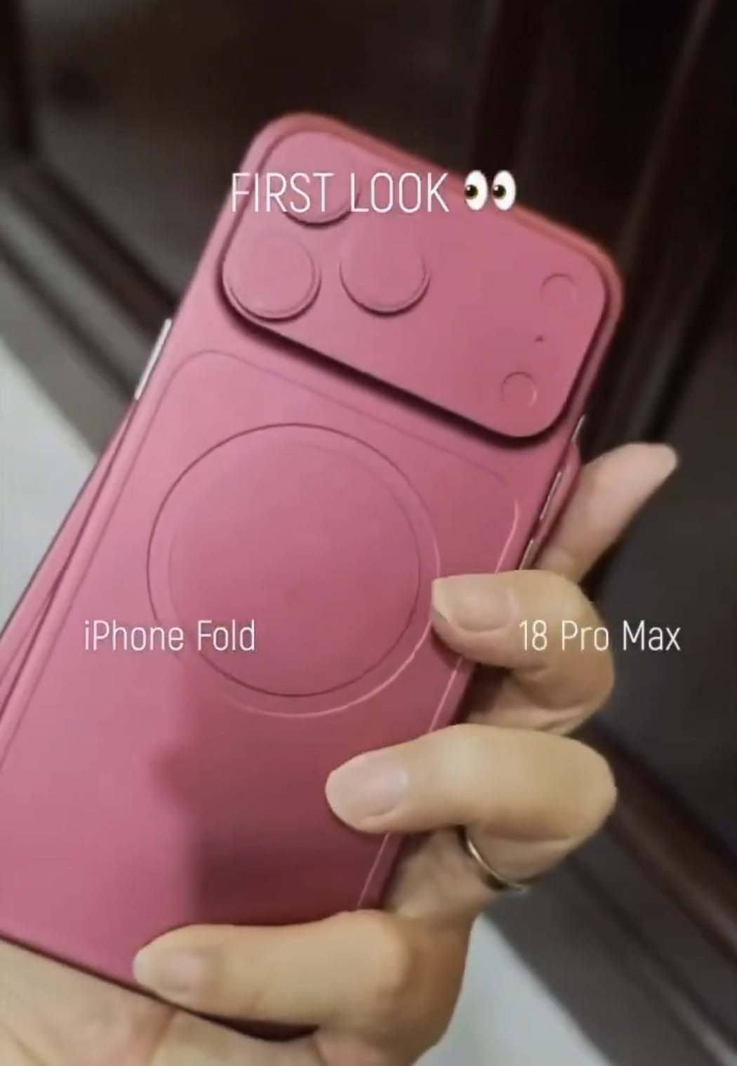 摺疊 iPhone 模型機照片曝光！7.8 吋護照式大螢幕、A20 Pro 晶片、起售價 2000 美元全面流出