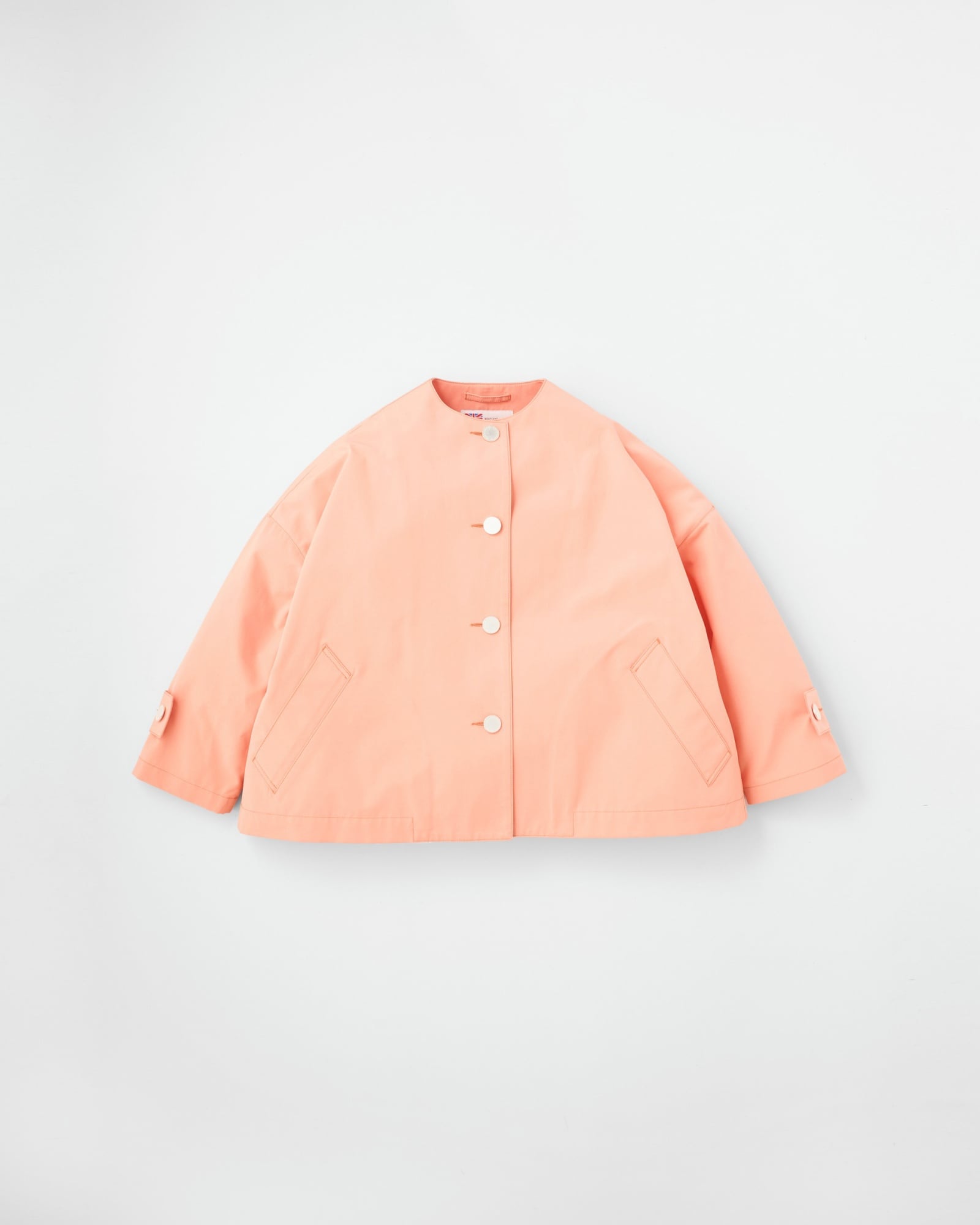 英國百年工藝 Traditional Weatherwear 全台首店開幕！3 款軍裝外套狂讚「一件穿搭四季」⋯快看誠品南西