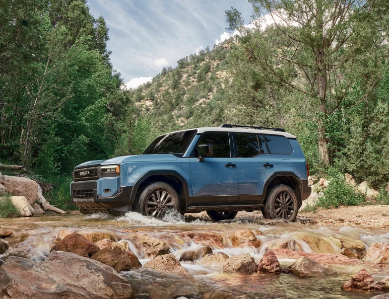 豐田 Land Cruiser 2027 年式北美發表!326 馬力油電混動、售價 5 萬 7880 美元起!