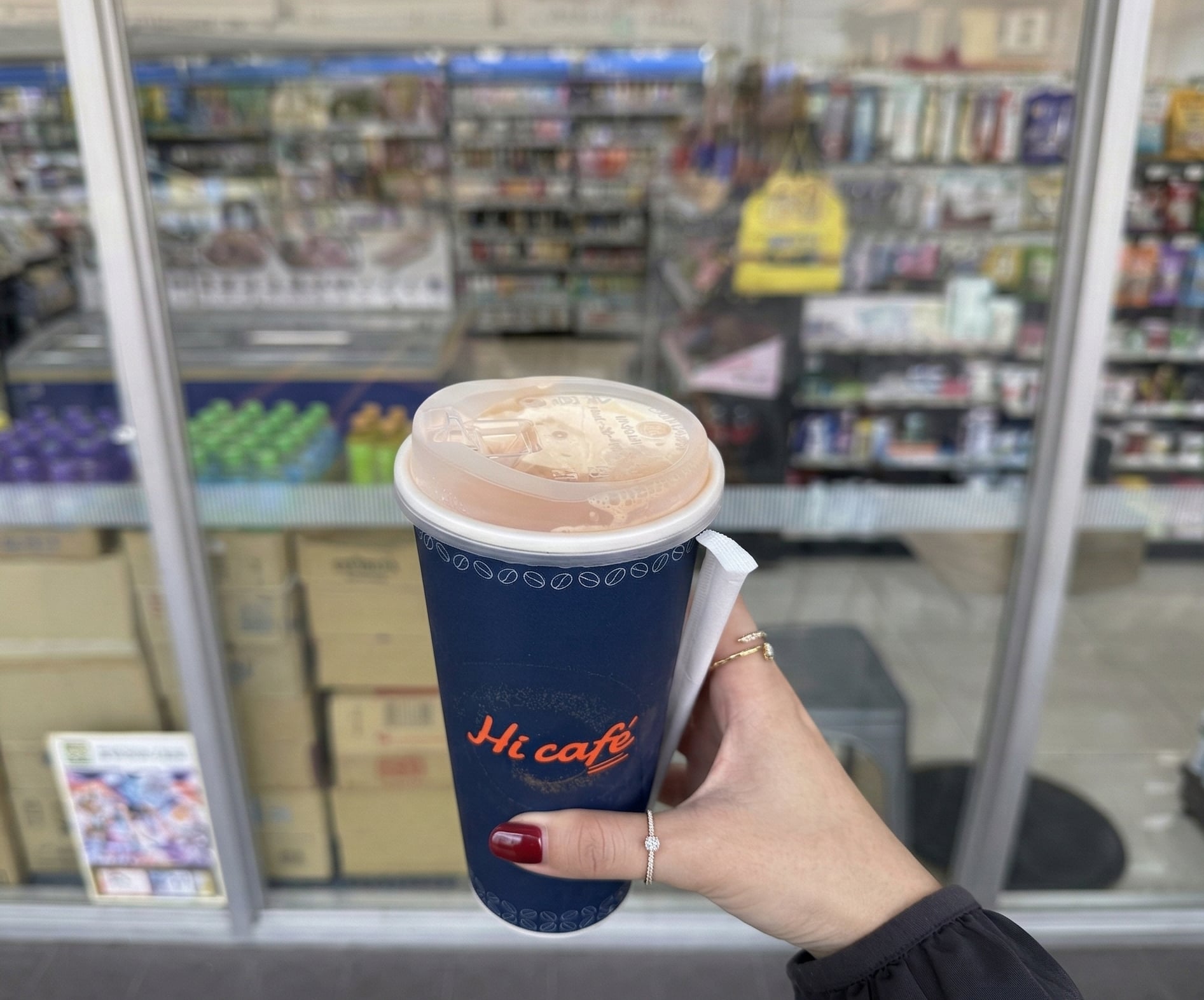 萊爾富泰奶特大杯 39 元引熱議！Threads 友狂讚：「便宜又好喝！」