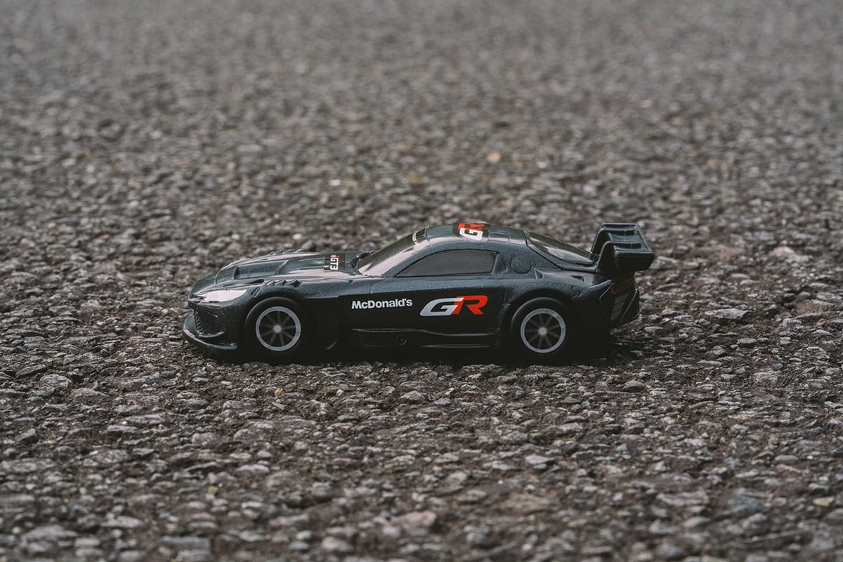日本麥當勞 × Toyota GR GT3 聯名！9 款限量小車 4/10 開賣，大人也要搶吃兒童餐了！