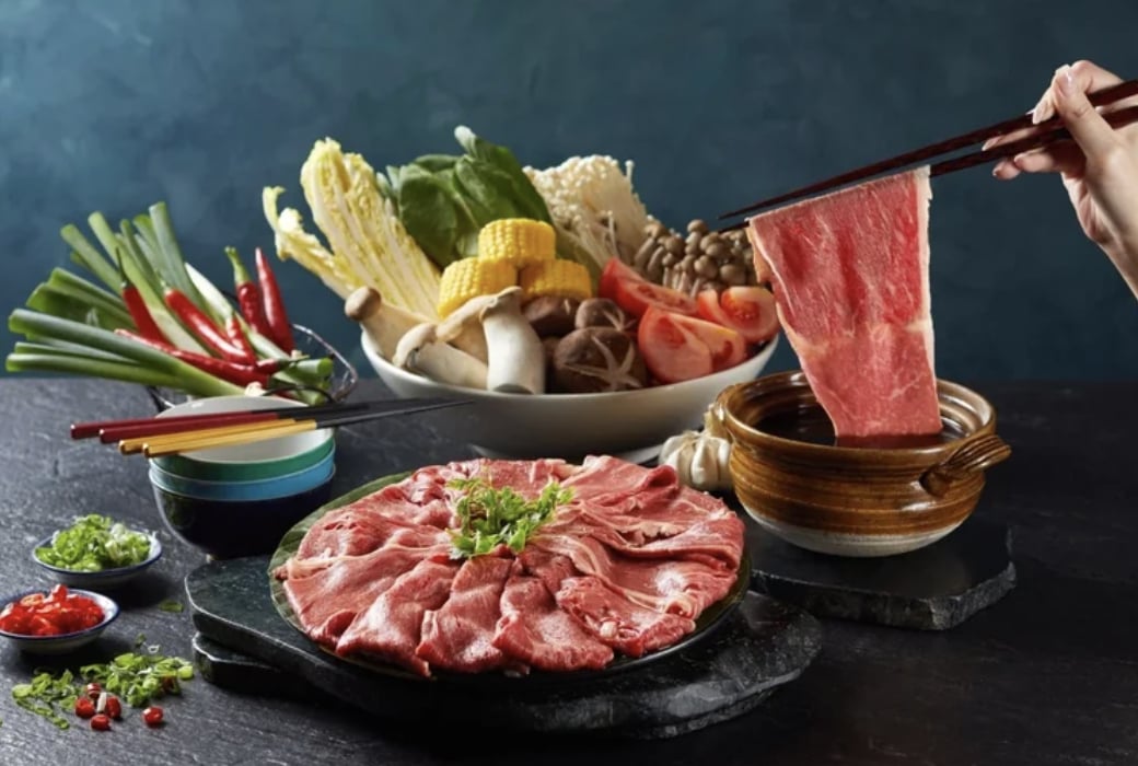 新北最高景觀 Buffet「50樓Café 自助餐」和牛吃到飽回歸!M9 和牛、極黑和牛無限續點 799 起!