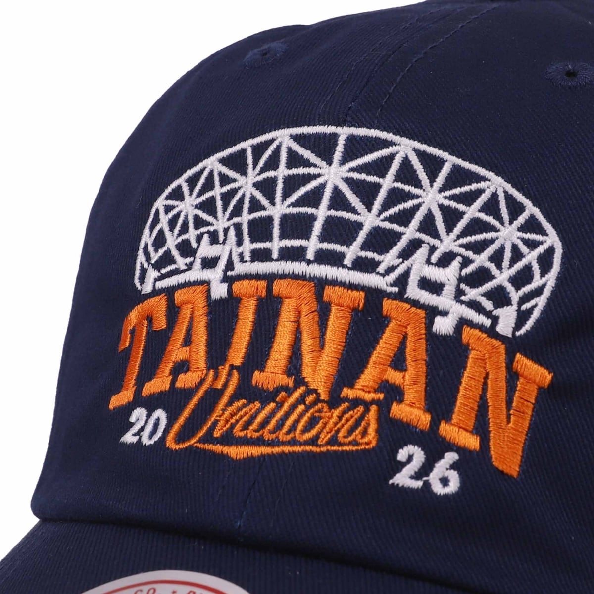 兩座城市，一種態度！Mitchell & Ness × 統一7-ELEVEn 獅，聯名帽款強勢來襲！