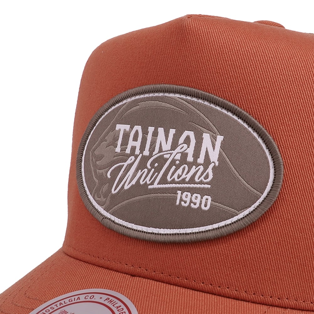 兩座城市，一種態度！Mitchell & Ness × 統一7-ELEVEn 獅，聯名帽款強勢來襲！