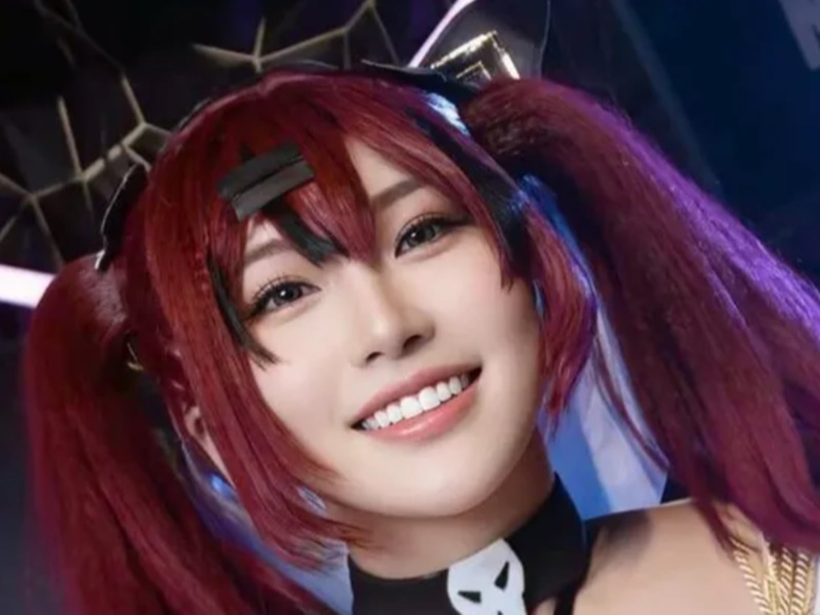 網美 Coser 拒付尾款慘遭報復！攝影師怒丟「0 修圖原照」，巨大落差引起網路熱烈討論！