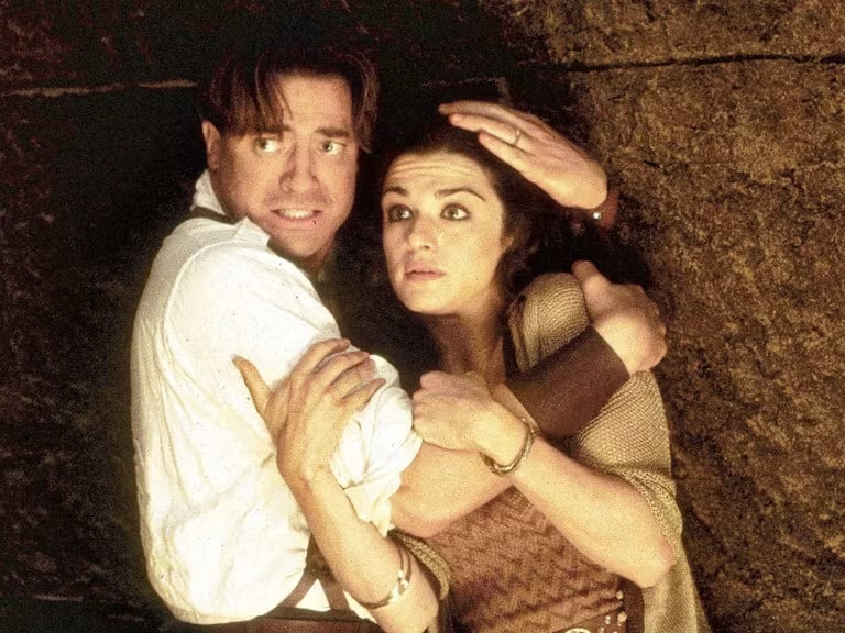 《神鬼傳奇 4》布蘭登費雪 Brendan Fraser 現身環球影城玩「木乃伊設施」！影迷笑翻：「為開拍做準備？」