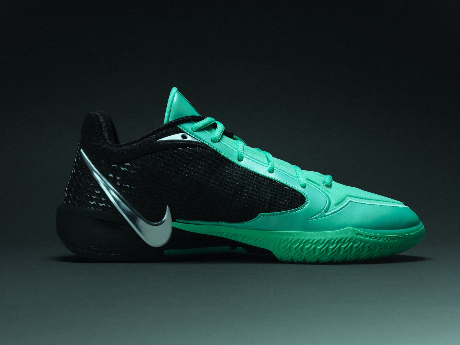 Nike Sabrina 4 球鞋亮點完整解析！發售資訊一次看、導入全新 TPU FlyPlate 科技！