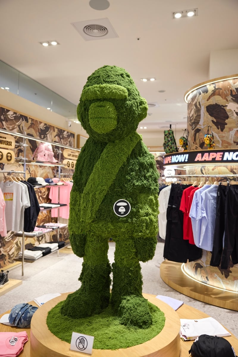 AAPE 台中漢神洲際店開幕狂吸潮人!巨型草猿裝置、BABY MILO 萌區⋯加 LINE 送 100 元好友券!