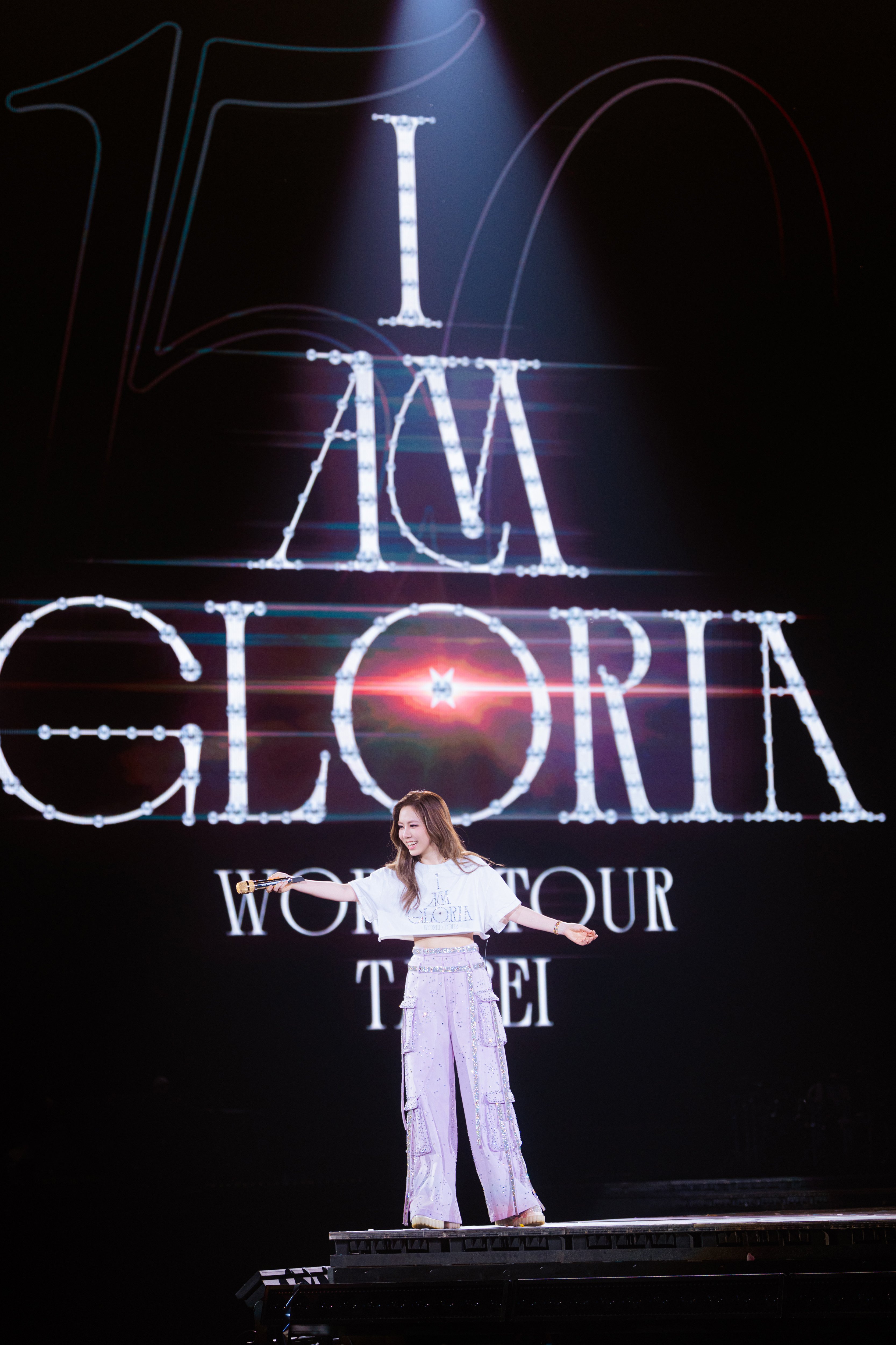 鄧紫棋大巨蛋演唱會亮點！經典歌曲、透明飛行球、機械巨獅齊發⋯視覺盛宴必看！