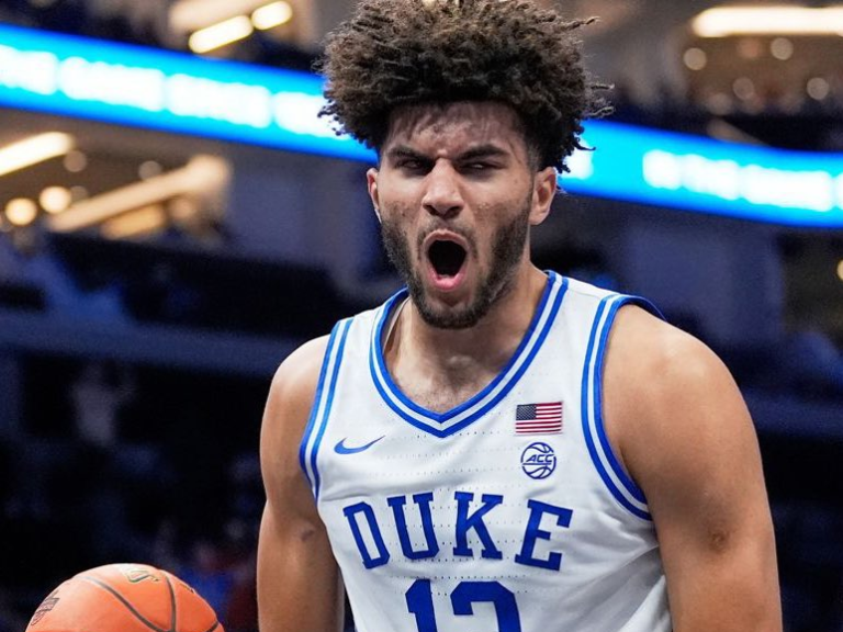 NCAA/卡麥隆·布澤爾 Cameron Boozer 創歷史!成第5位大一生奪伍登獎,本季獎項大滿貫