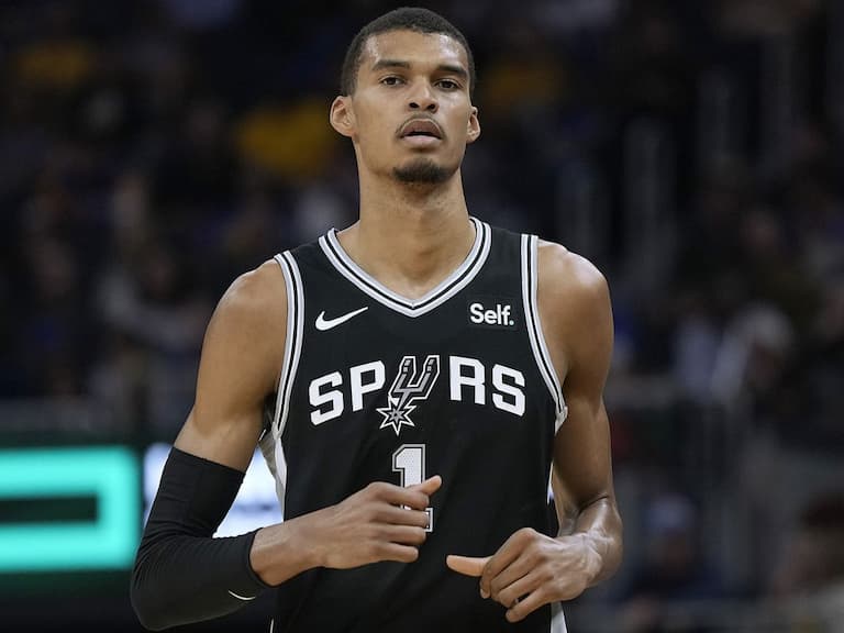 NBA／Wembanyama 帶傷拚 65 場門檻！26 分鐘狂砍 40 分賽後反問：「出賽幾場才合理？」