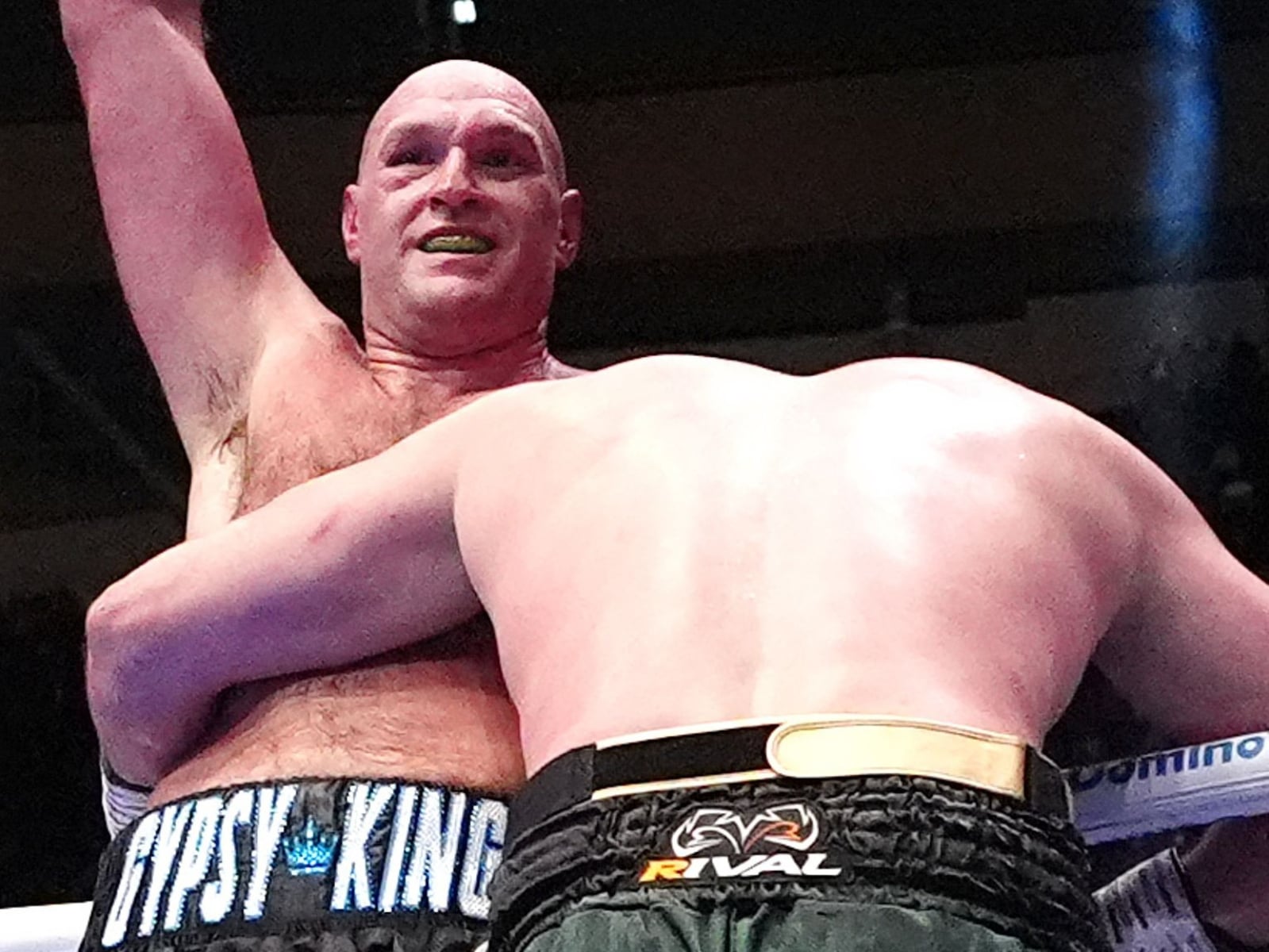 Tyson Fury 擊敗 Makhmudov 強勢回歸拳壇！立即向 Anthony Joshua 下戰帖「不准逃！」