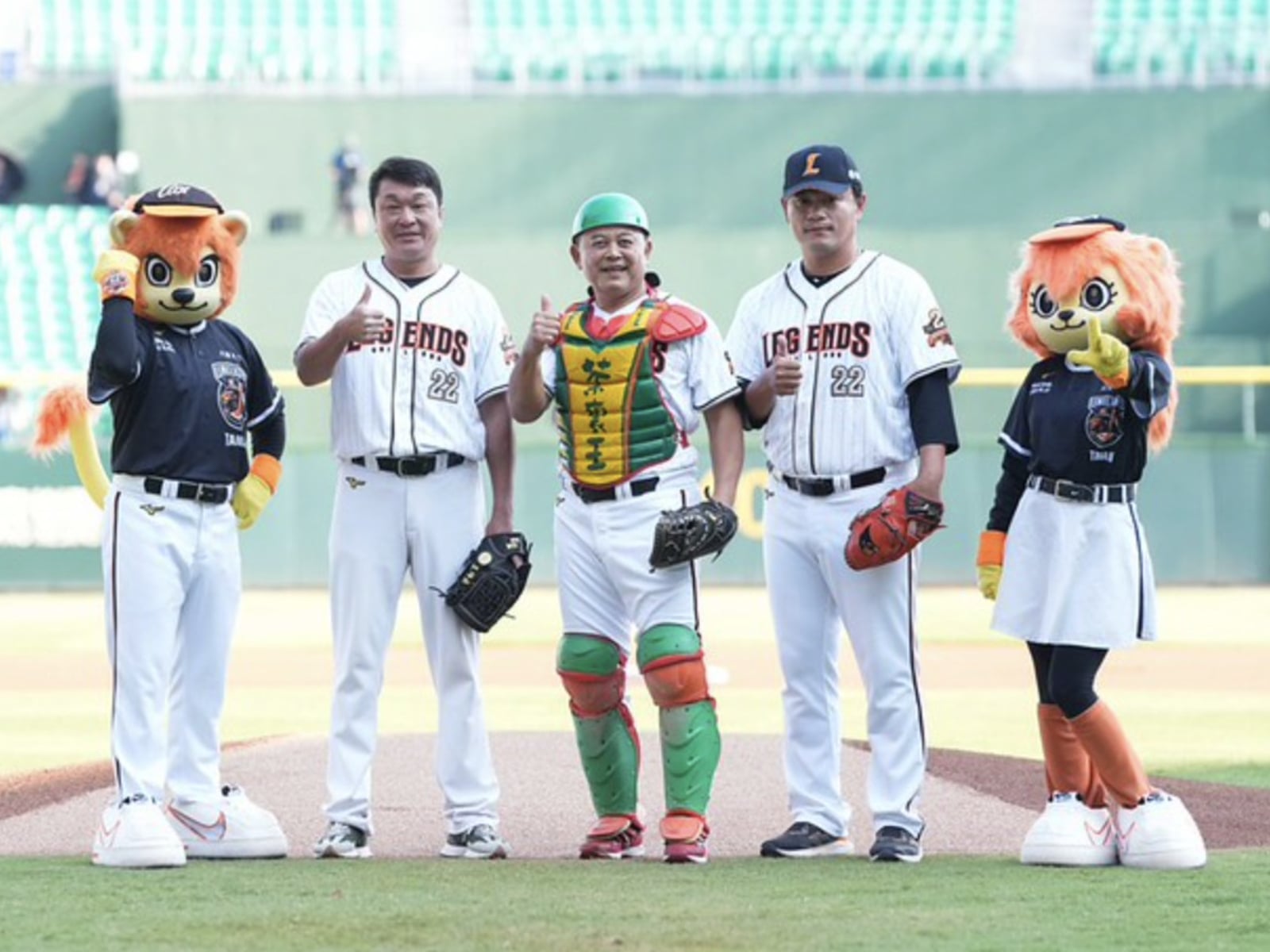 中職／曾智偵 22 號球衣引退！退役 22 年封存傳奇，阻殺率4成99寫歷史！