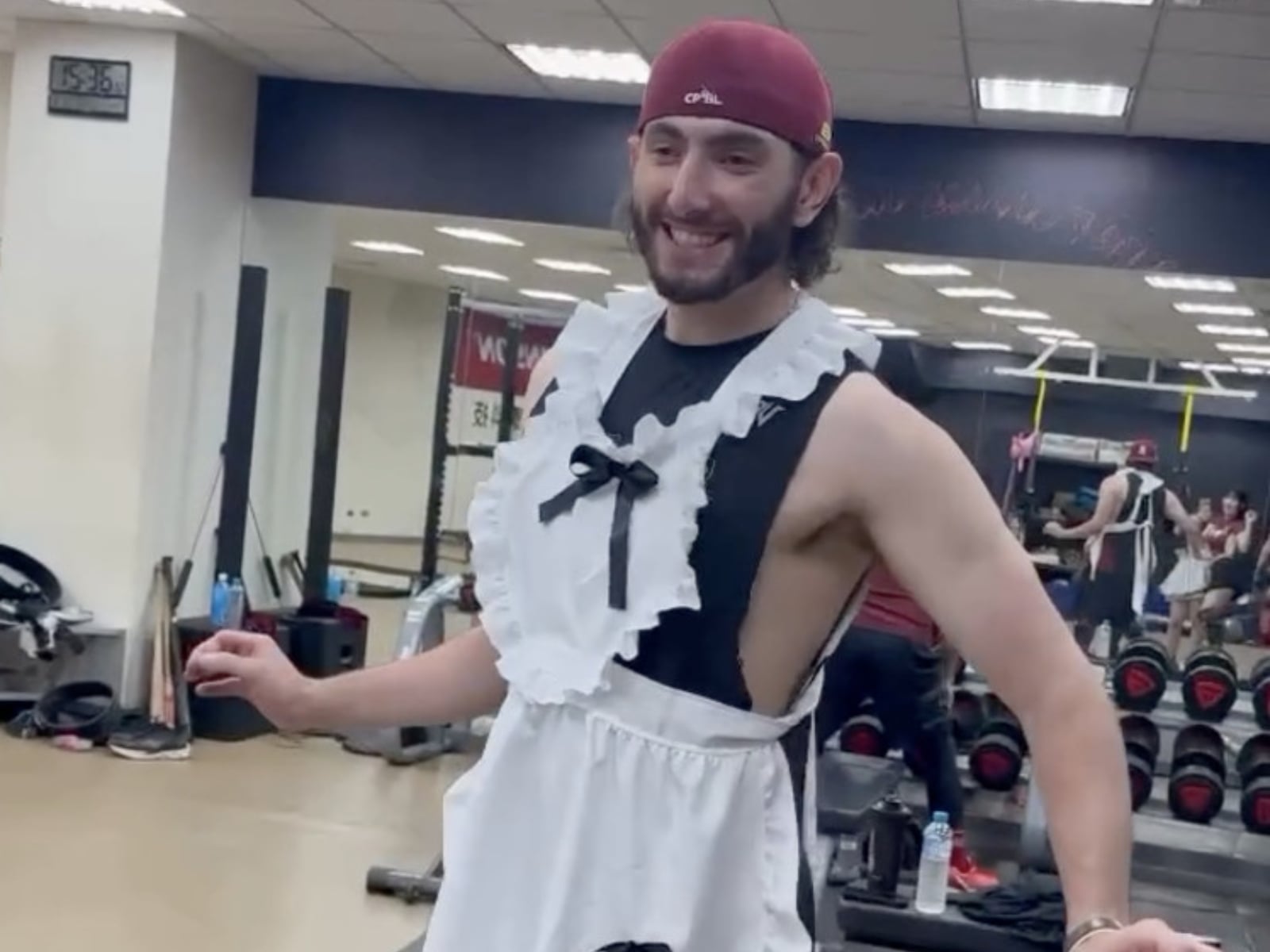 樂天桃猿女僕日超吸睛！ 洋投魔爾曼、麥斯威尼賽前穿女僕裝曝光！