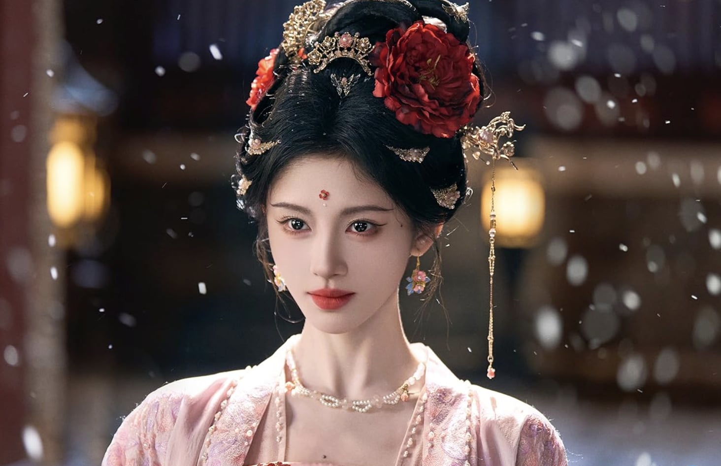 《月鱗綺紀》片酬差距曝光！鞠婧禕 1600 萬碾壓雙女主陳都靈！