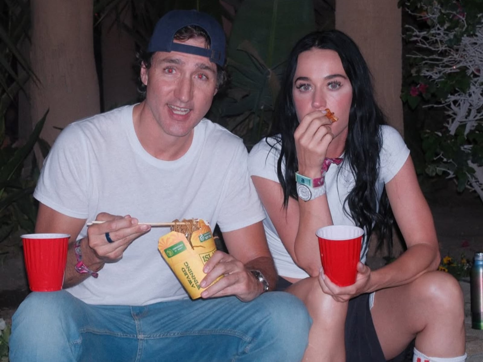 凱蒂佩芮 Katy Perry 帶男友杜魯道看小賈斯汀 Coachella 演出！台下放閃畫面意外成另類焦點！