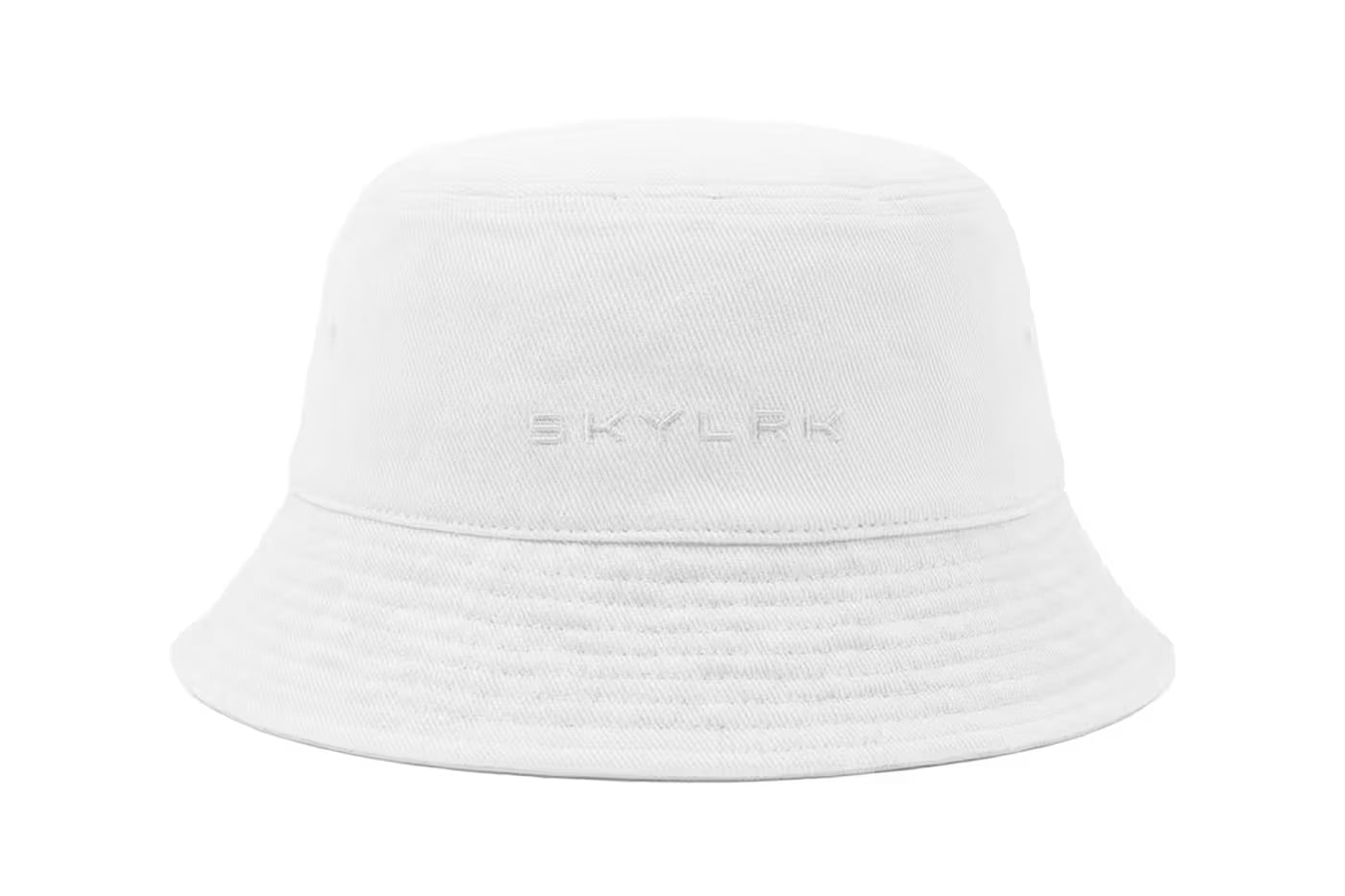 Justin Bieber Coachella 演出掀回憶殺!SKYLRK 穿搭與周邊同步爆紅