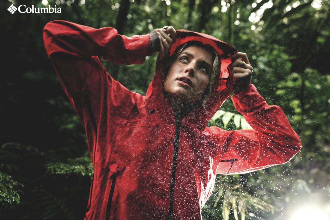 Columbia 2026 新品狂轟！「防水戰袍」搭「泥地戰鞋」一套全接招，台中漢神4/10開幕9折優惠快搶！