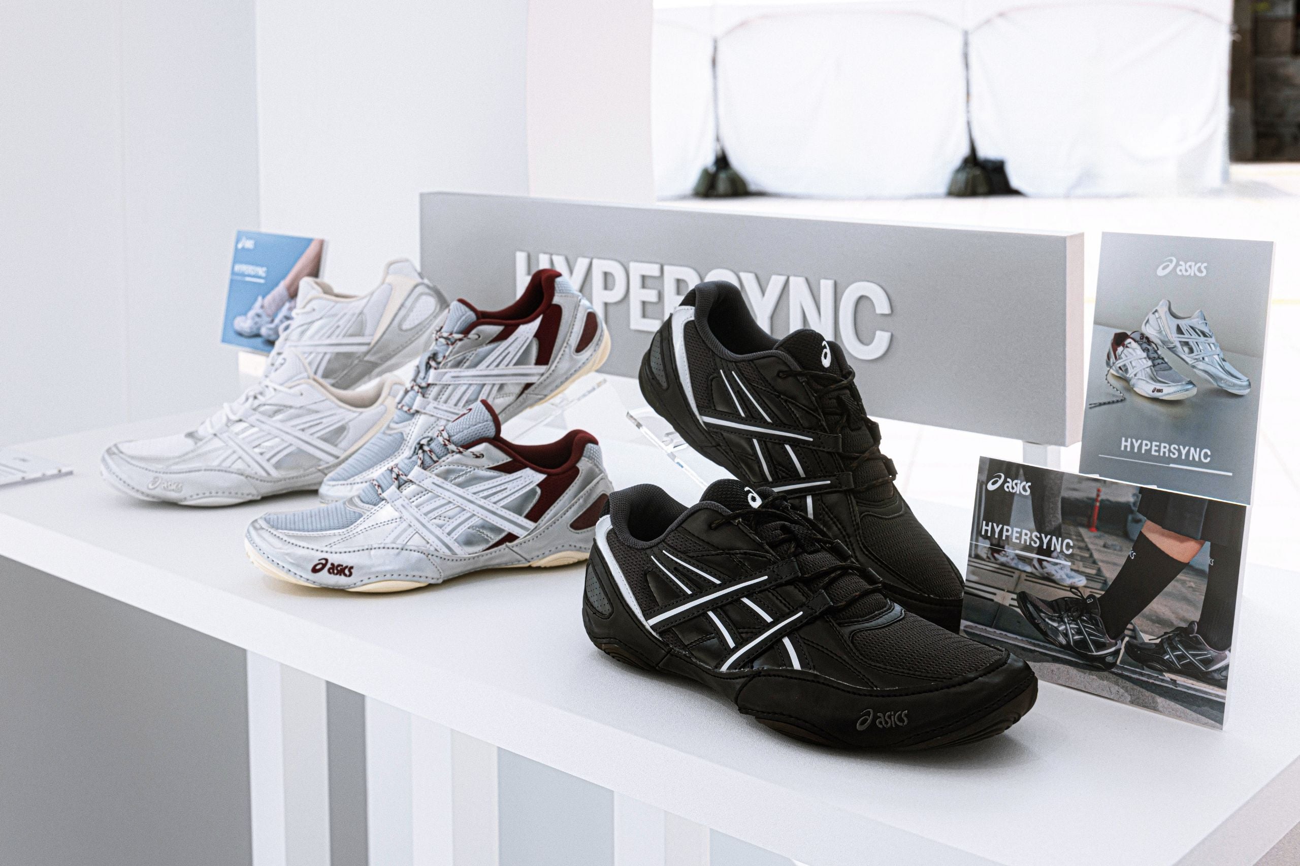 【編輯私推】狂吸各路潮人朝聖！盤點 ASICS 春夏 3 大「穿過就回不去」的寶藏鞋款，今年鞋櫃請直接騰出空位！