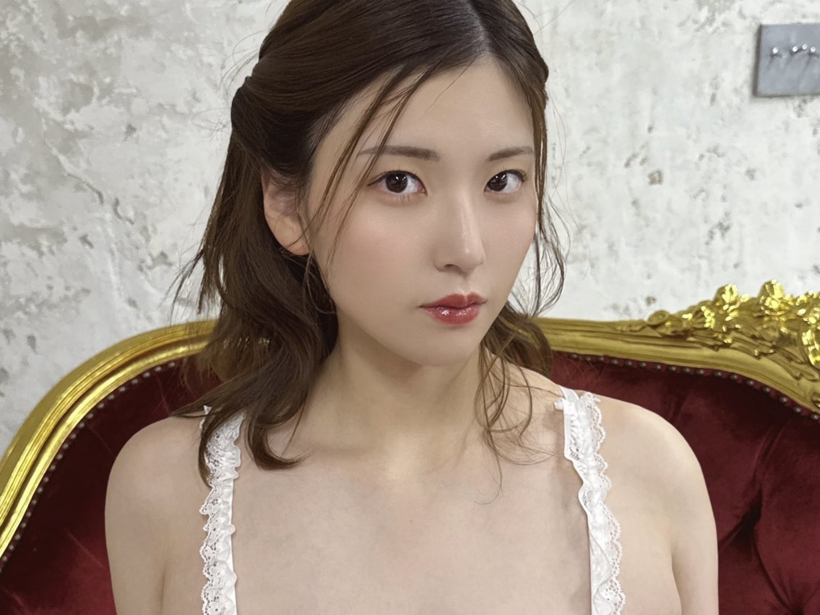 前 SOD 女優笹本優正式轉型！引退後改名「白木聖菜」進軍寫真界！【老司J開車】