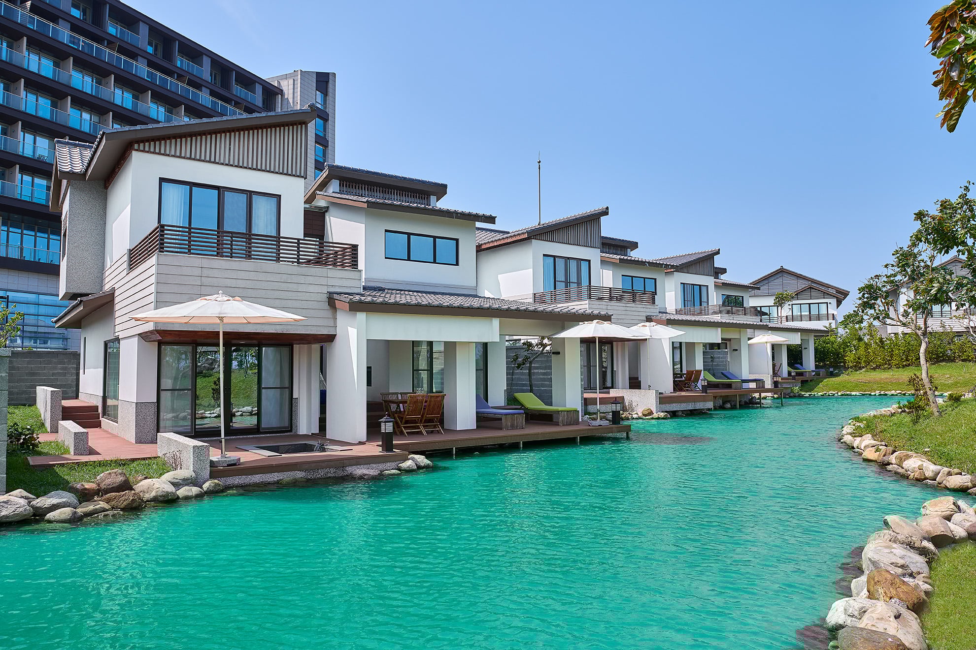 2026 宜蘭住宿溫泉推薦「綠舞國際觀光飯店」!水豚近距離互動、班比山丘聯名⋯五大亮點一次看!