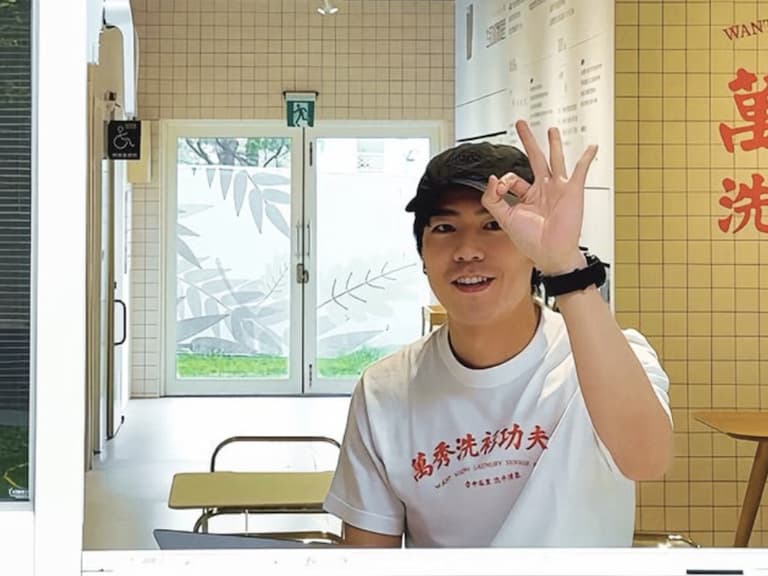張瑞夫、Lulu 分手 3 年仍單身！36 歲現身月老廟虔誠祈福，女性友人陪同引外界猜測！