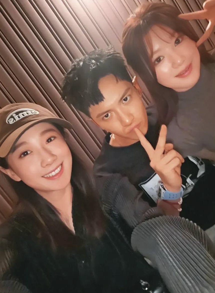 柯震東「三把火」疑回應戀情?葉舒華緋聞延燒 1 年半經紀公司說法曝光!